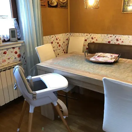 度假居 Haus Zissi 伯格罗伊兰